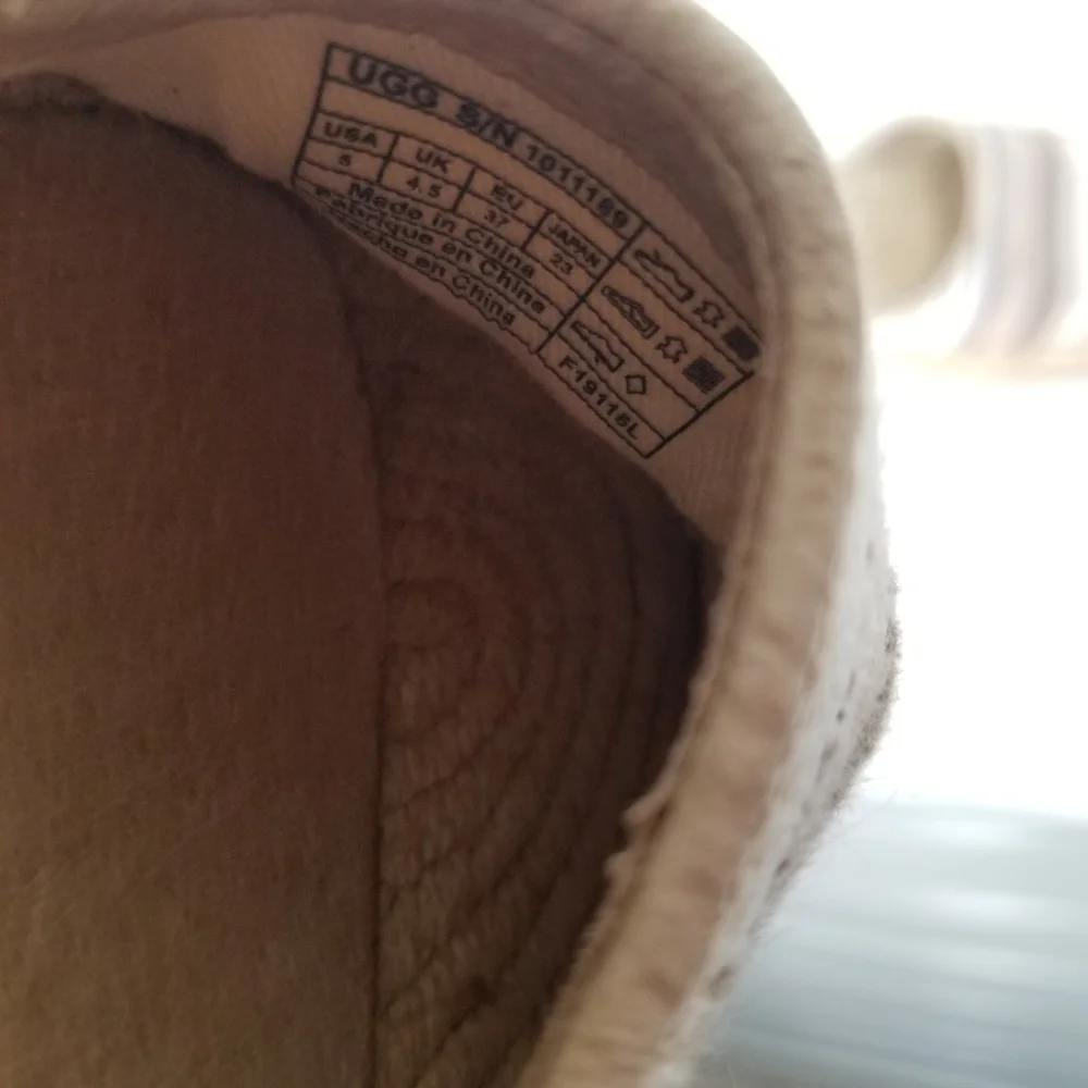 UGG Libbi Striped Serape Espadrille Flats Size 6